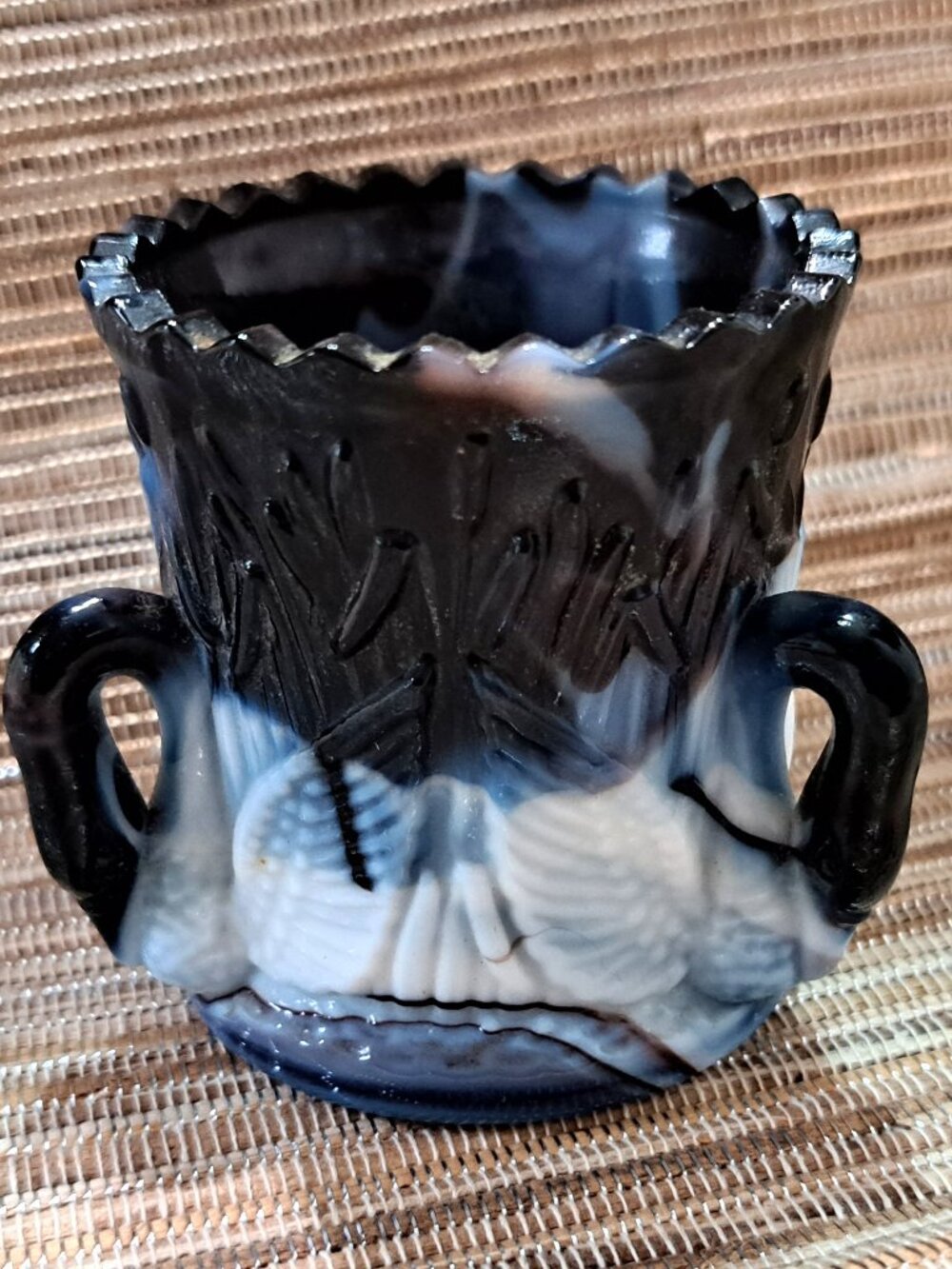 WESTMORELAND SLAG GLASS PURPLE & WHITE W SWAN HANDLES TOOTHPICK HOLDER